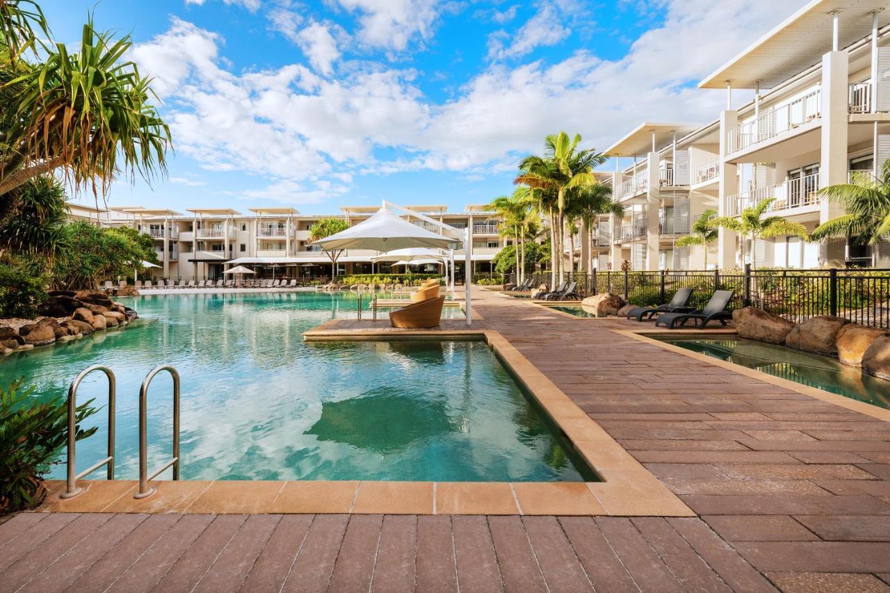 Peppers Salt Resort & Spa Kingscliff Exterior photo The pool at Peppers Mantra on Saltwater Island