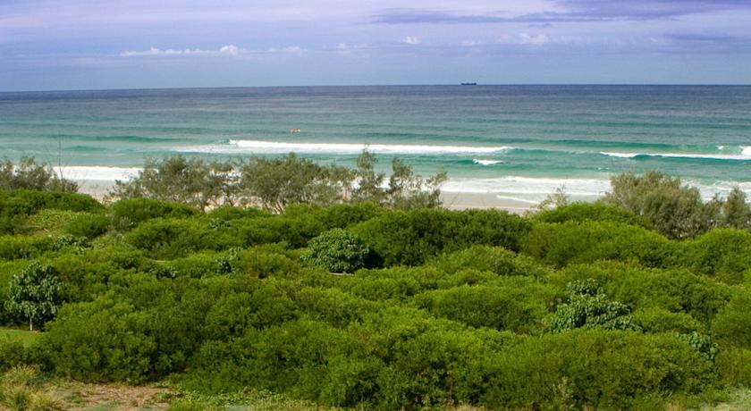 Peppers Salt Resort & Spa Kingscliff Exterior photo View of the beach from the headland